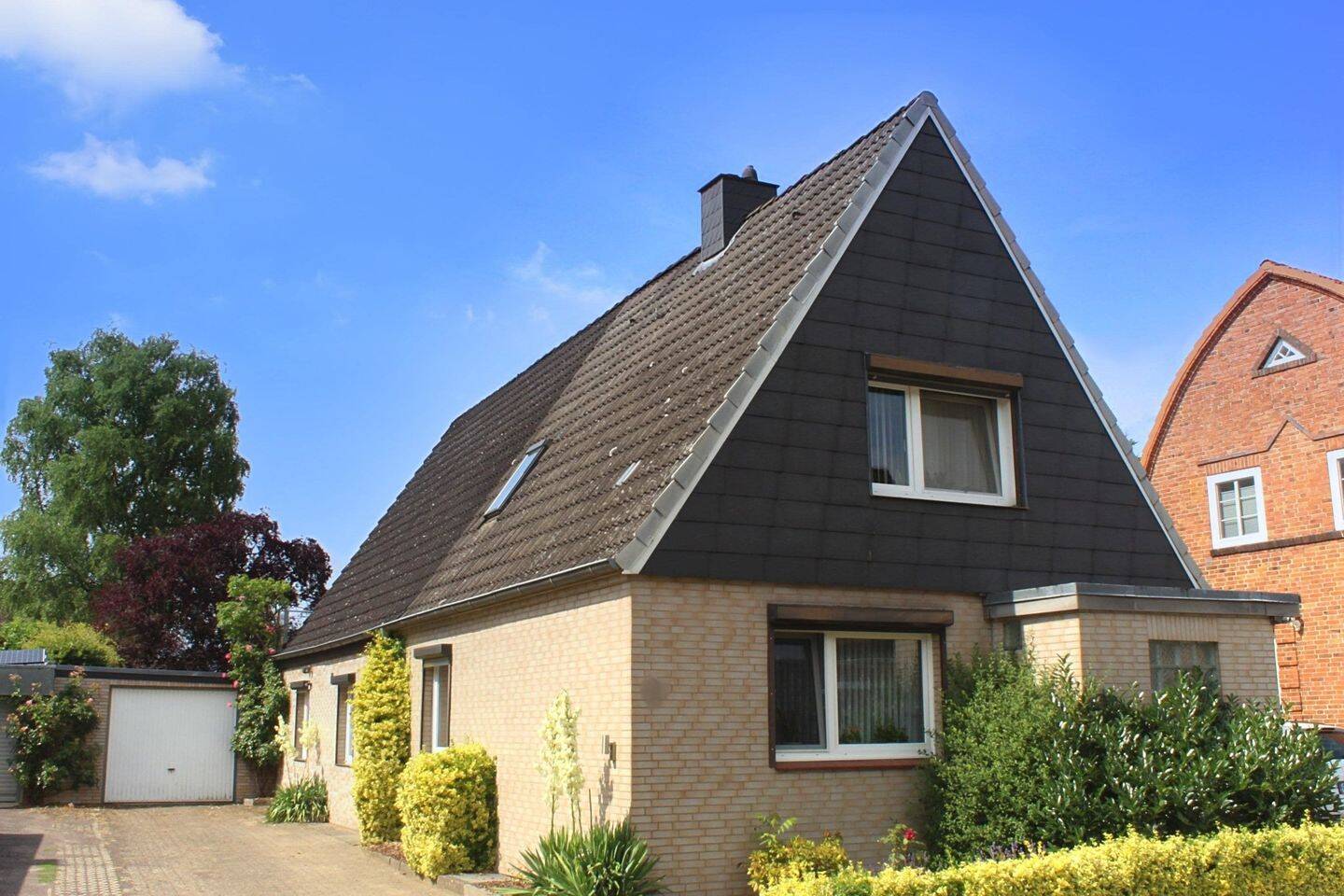 Charmantes Zweifamilienhaus in St. Jürgen, 23562 Lübeck (Sankt Jürgen)