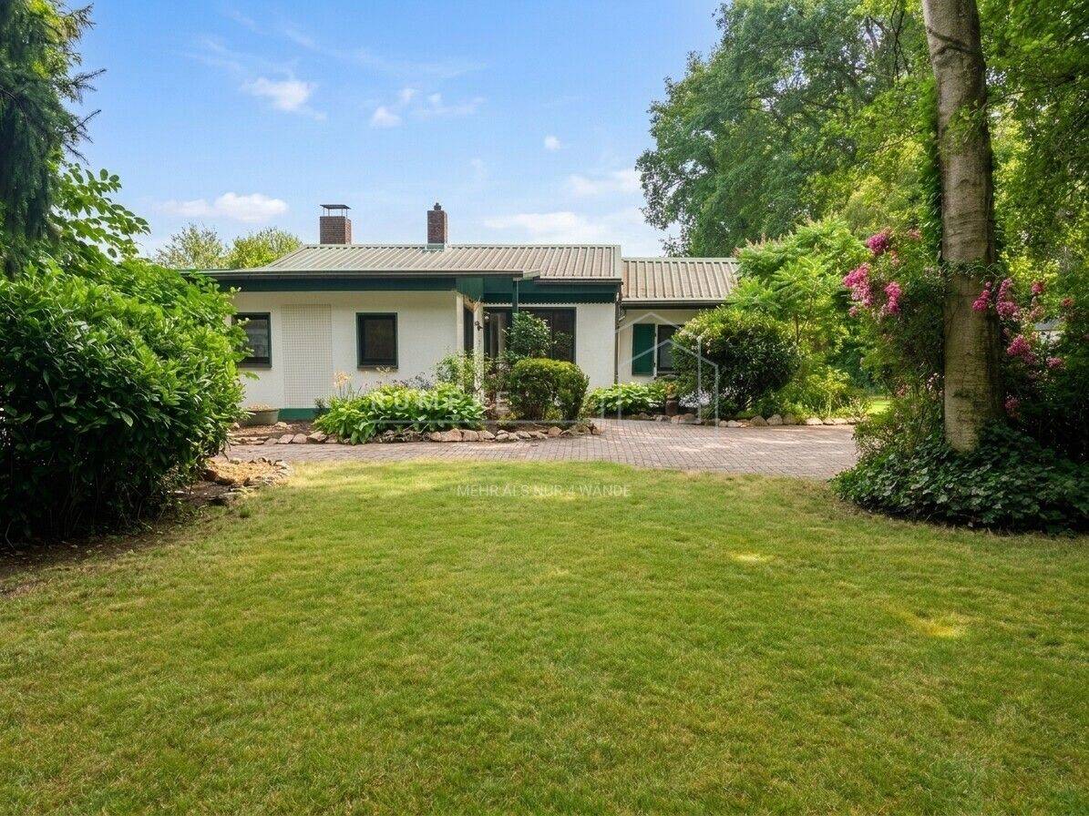 Alleinlage mit Seltenheitswert –  Bungalow auf großzügigem Grundstück –  Ruhe, Natur und Freiraum, 49832 Andervenne