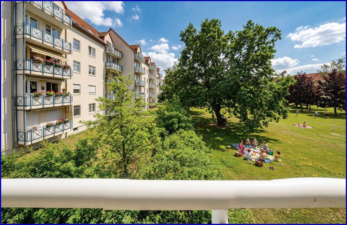 Sofort bezugsfrei – gepflegte Eigentumswohnung mit Balkon, Stellplatz und grünem Ausblick, 1587 Riesa