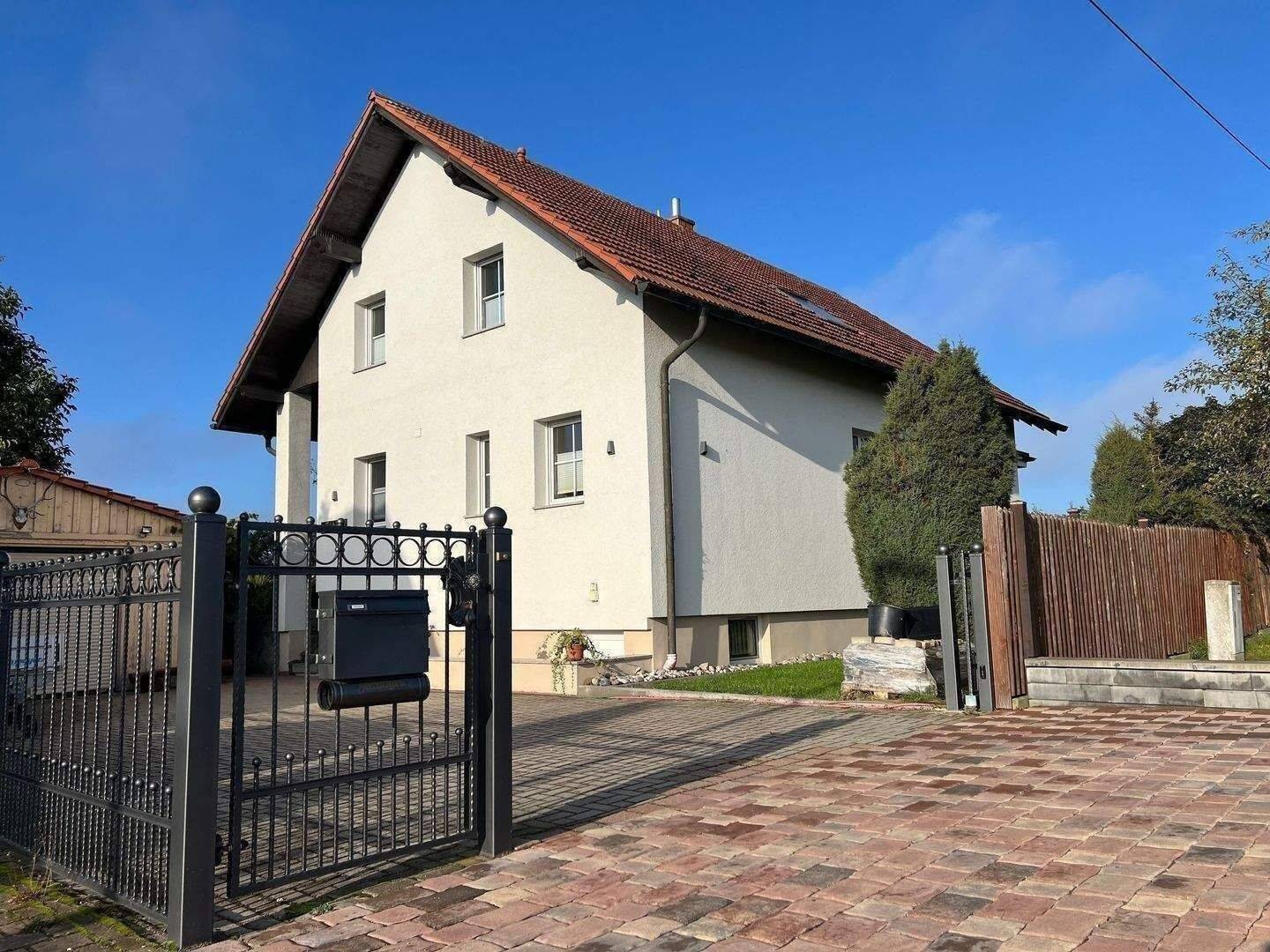 PROVISIONSFREI – Hochwertiges EFH mit großem Carport / Fußbodenheizung über 3 Etagen, 99869 Drei Gleichen
