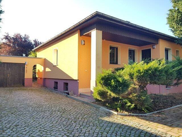 Haus, Garten, Pool… hier fühlt sich die ganze Familie wohl!, 4600 Altenburg