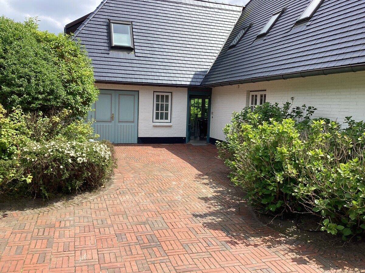 Traumhaftes Domizil, schöner Garten, Dorfteichlage, fußläufig zu Strand und Golfplatz – Haus-im-Haus, 25996 Wenningstedt-Braderup (Sylt)