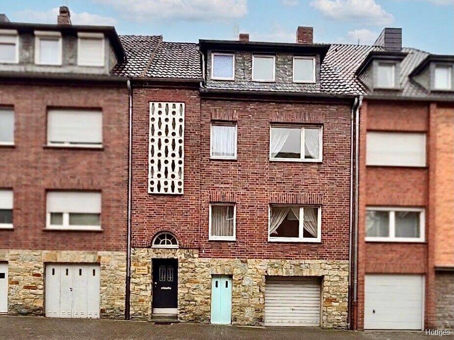 Raumwunder für die große Familie: Vielseitiges Stadthaus mit Potenzial, 41061 Mönchengladbach (Eicken Stadtmitte Waldhausen)