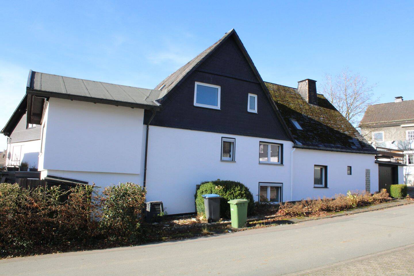 Großes Wohnhaus, Familienhaus, Generationshaus, Wohnen & Arbeiten unter einem Dach etc., 59955 Winterberg