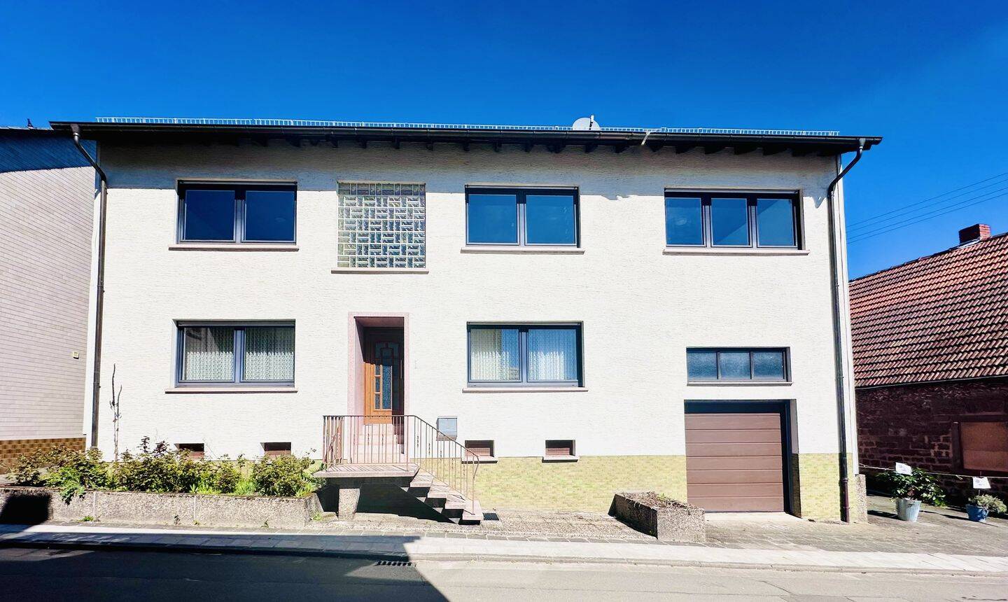 Queidersbach – Geräumiges Ein-/Zweifamilienhaus mit Garage und Garten, 66851 Bann