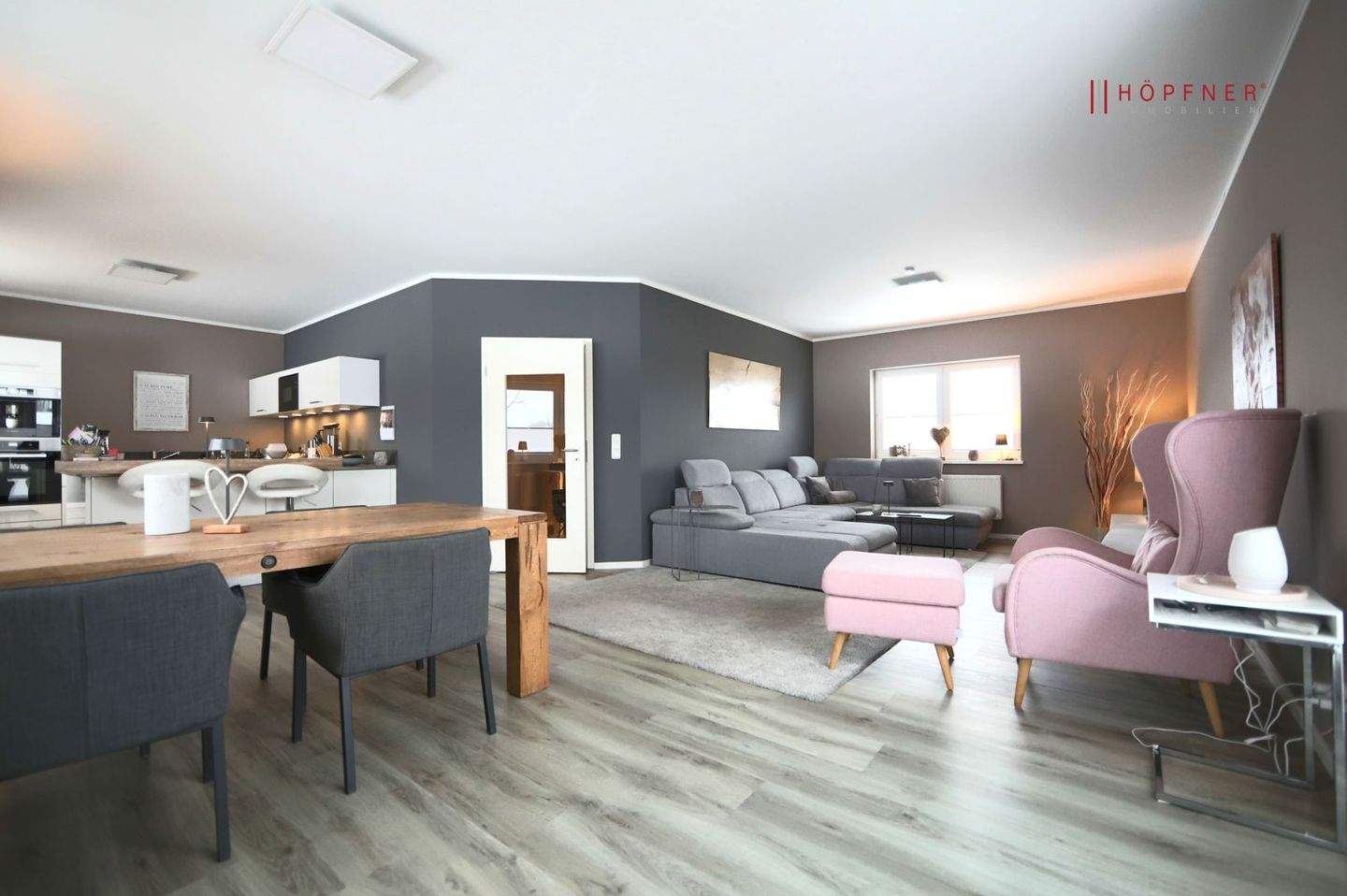 242 m² Wohn-, Büro- und Gewerbefläche – vielseitige Immobilie mit flexiblen Nutzungsmöglichkeiten, 24226 Heikendorf