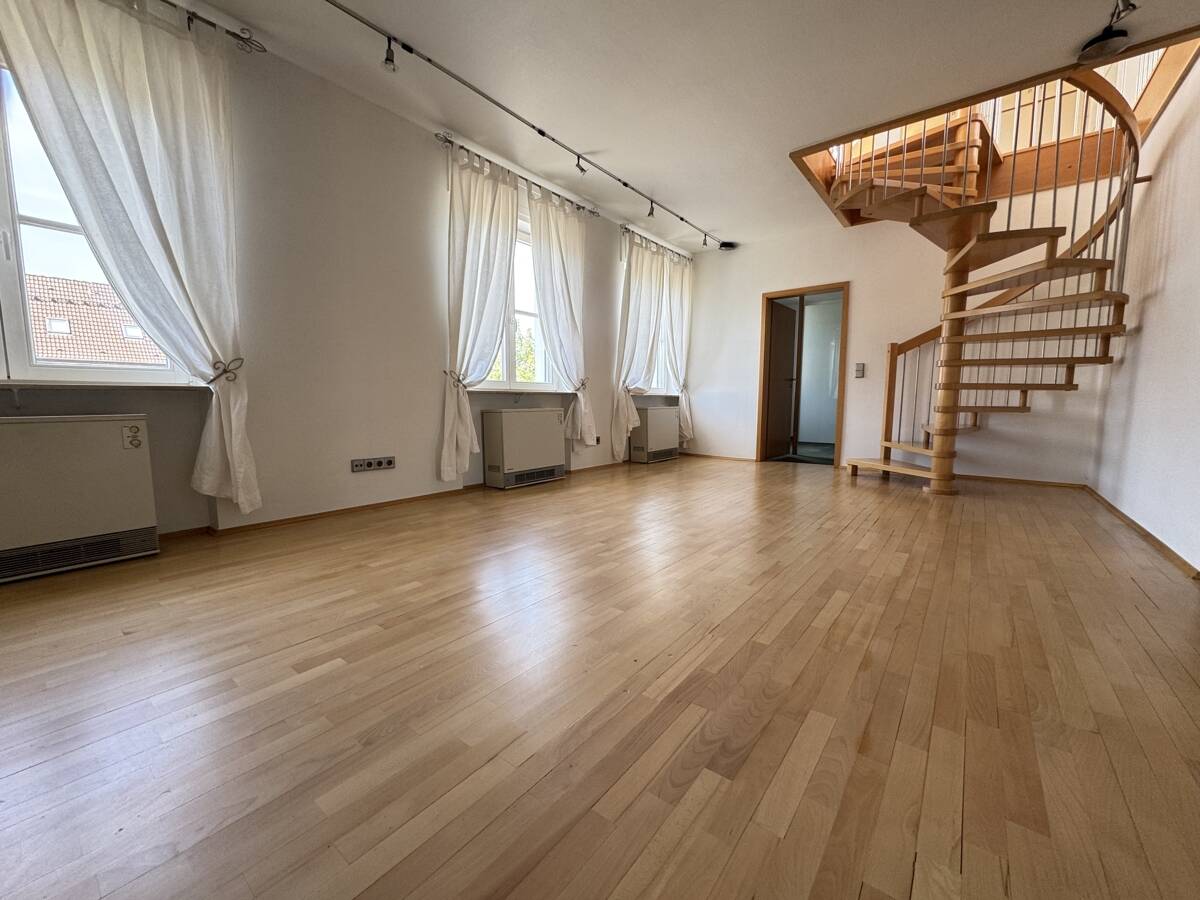 Maisonette mit Dachstudio – modernes Wohngefühl auf zwei Ebenen, 76356 Weingarten (Baden)
