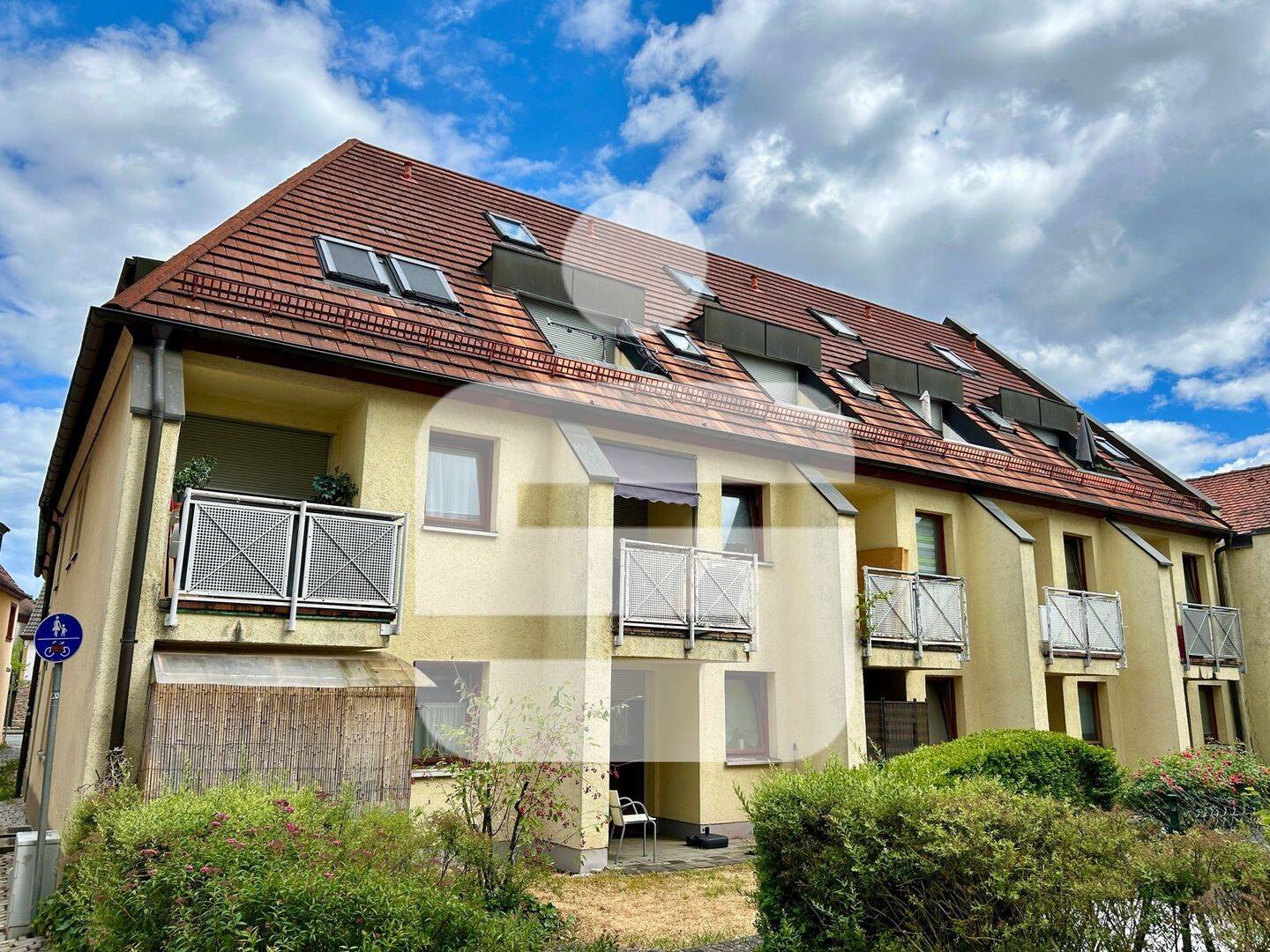 Hier können Sie sofort einziehen…Neu renovierte 1-Zimmer-Wohnung in Baiersdorf, 91083 Baiersdorf