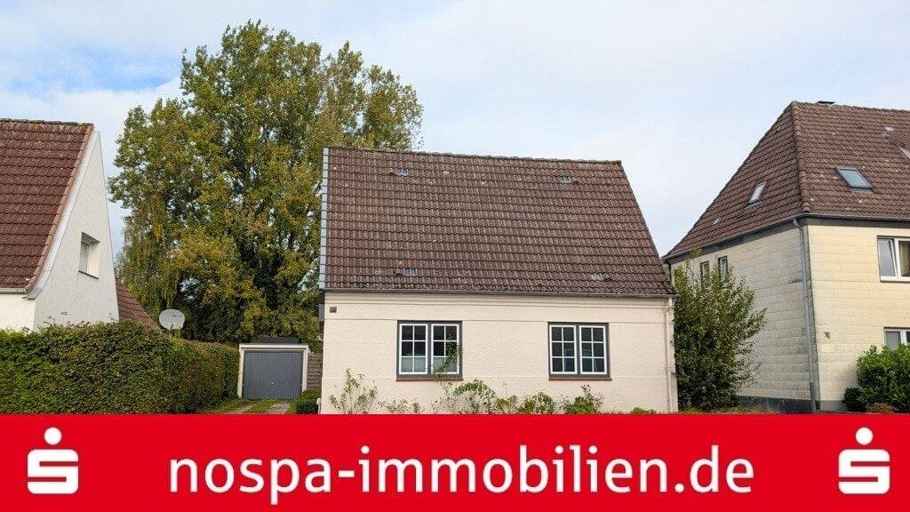 Einfamilienhaus in zentraler Lage von Schleswig – modernisiert, bezugsfrei, 24837 Schuby