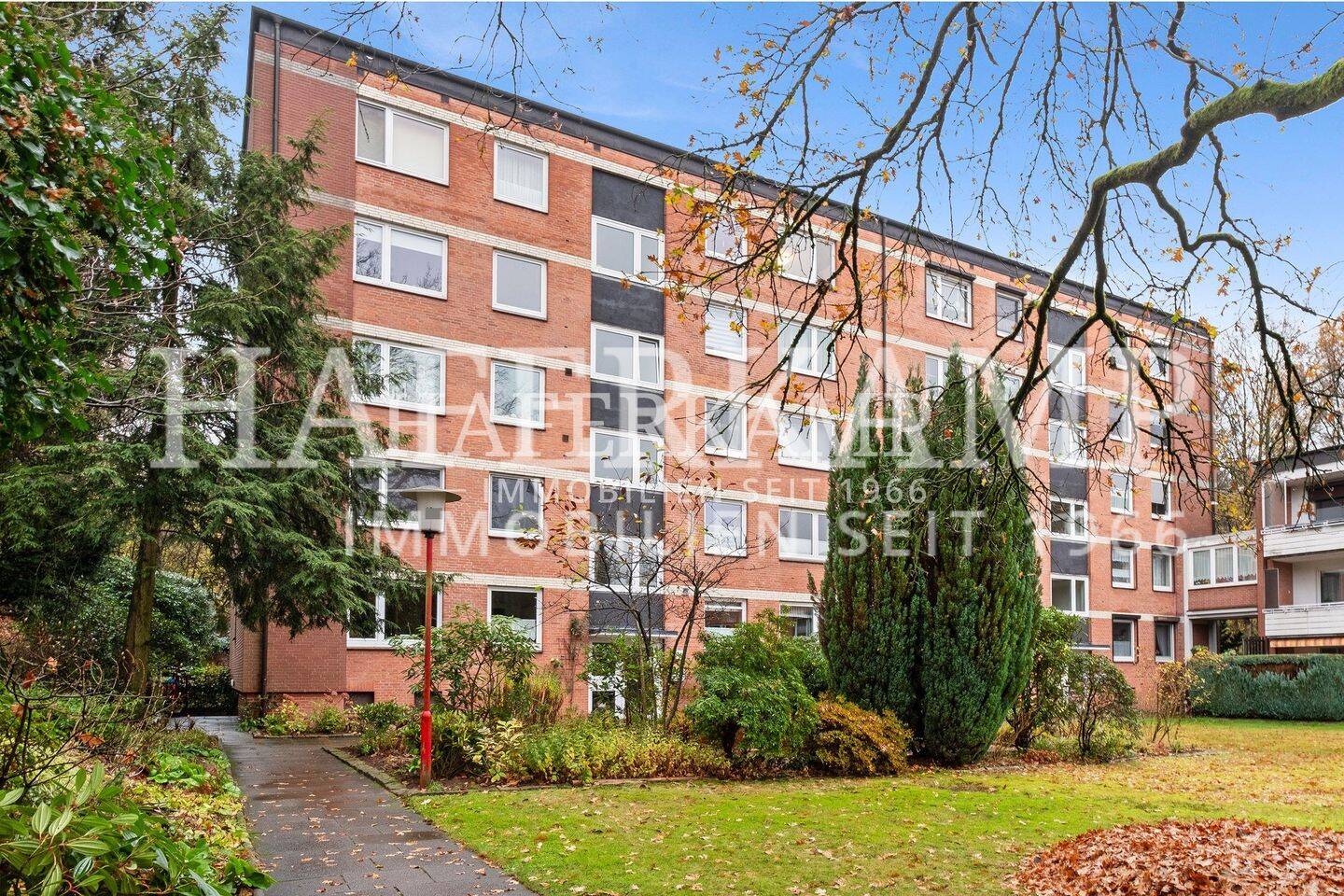 Charmante drei Zimmer-Wohnung mit Balkon auf Erbpacht, 21077 Hamburg (Harburg)