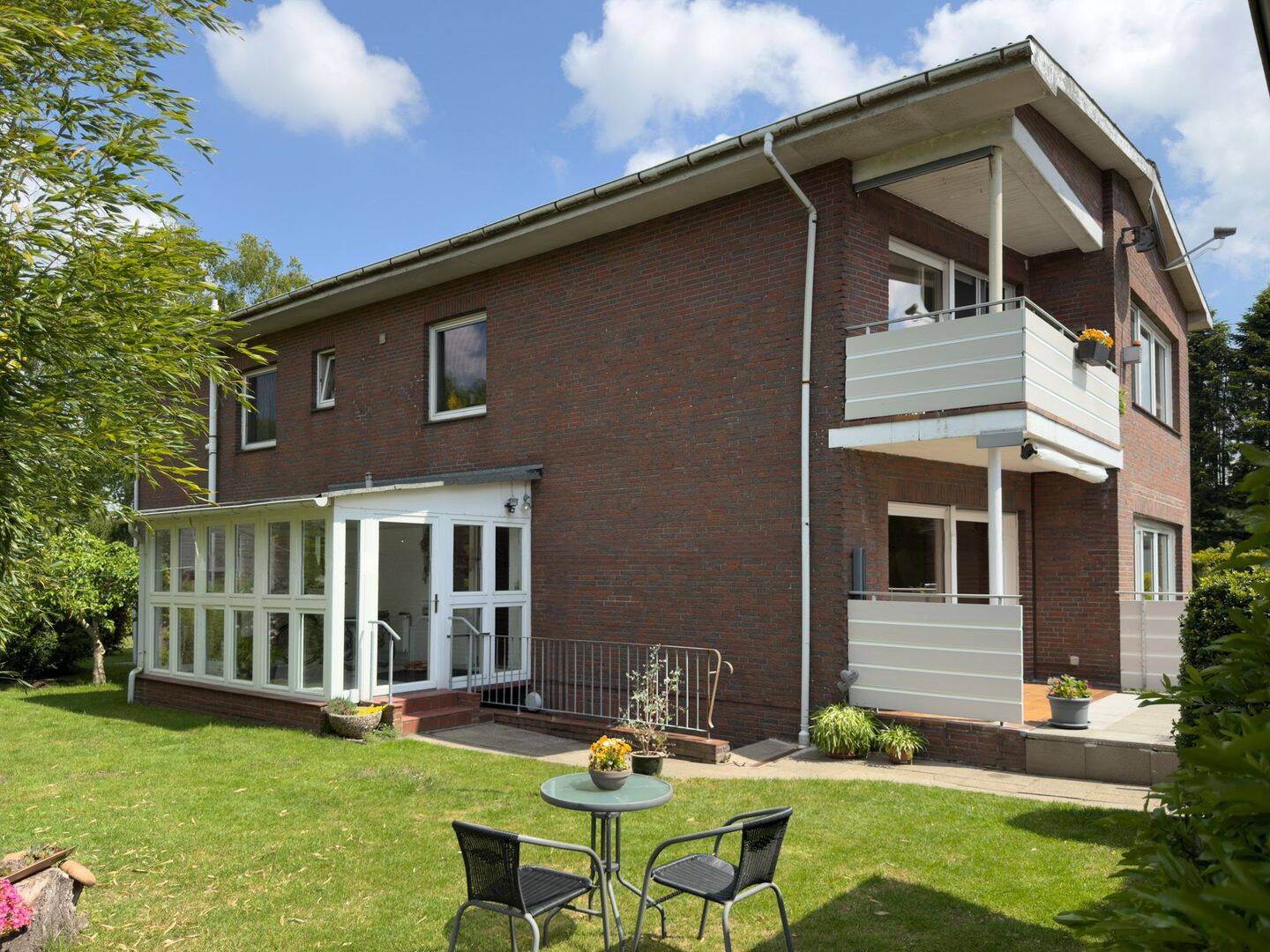 Großzügiges Ein- bis Zweifamilienhaus mit vielen Möglichkeiten, 25593 Christinenthal