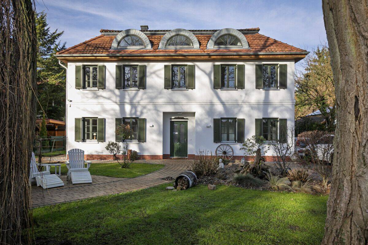 Villa im Landhausstil zu verkaufen. Ruhige Stadtrandlage am Naturschutzgebiet „Erpetal“., 15366 Hoppegarten