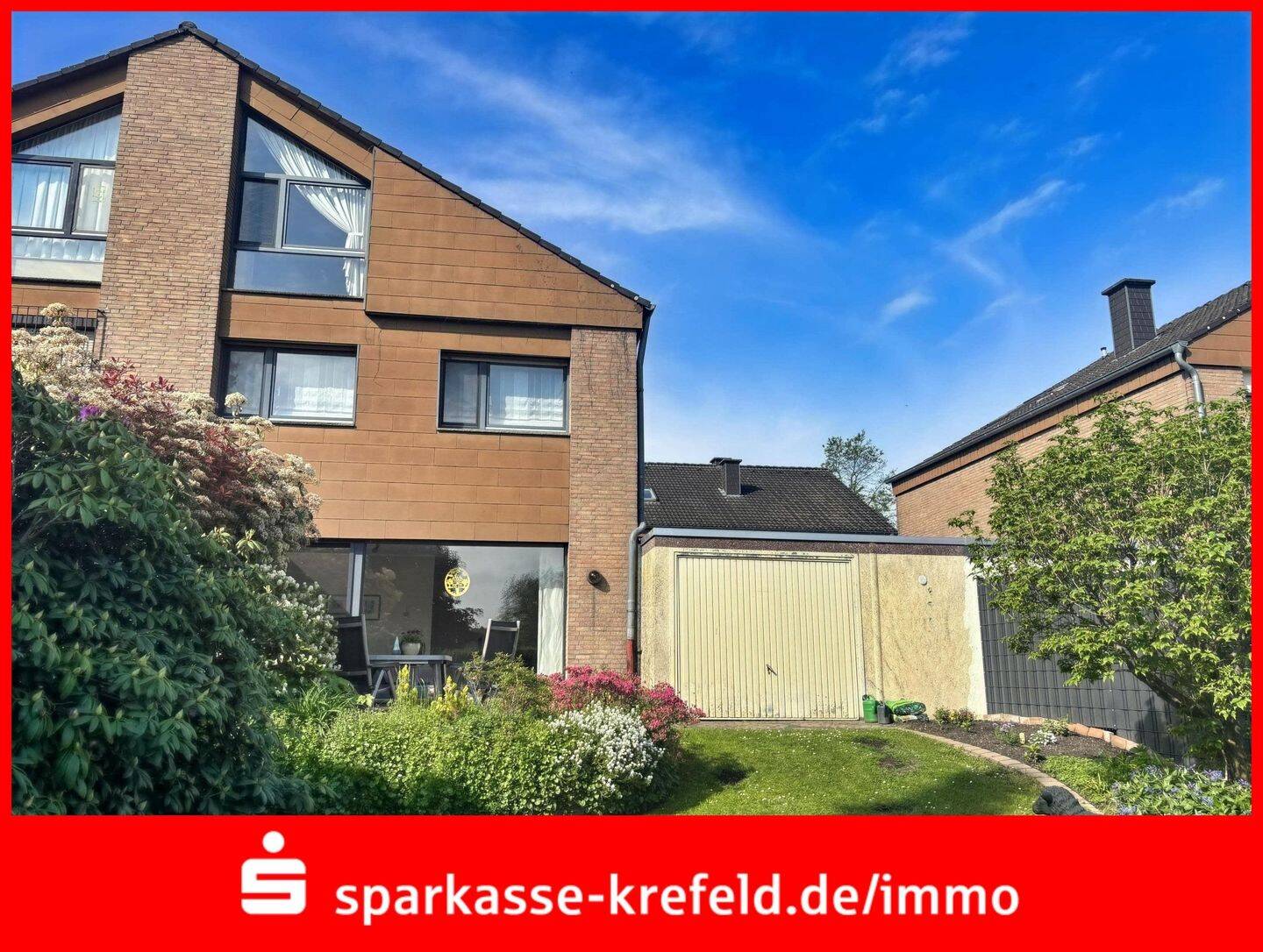Gepflegte Doppelhaushälfte mit 2 Garagen, 47839 Krefeld (Hüls Hülser Berg Inrath/Kliedbruch)