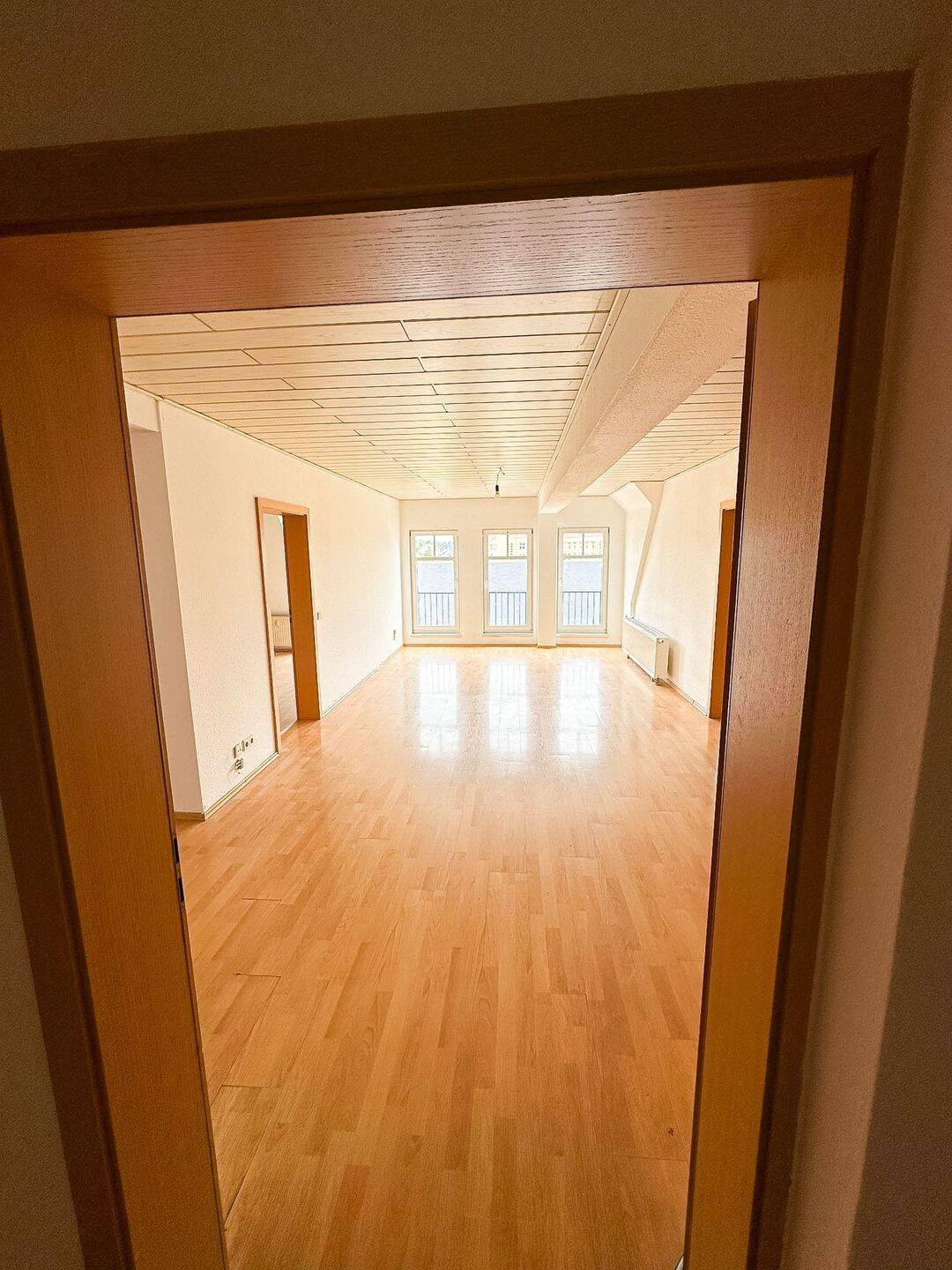 Attraktive 3-Zimmer-Wohnung mit Aufzug in zentraler Lage von Grimma, 4668 Grimma