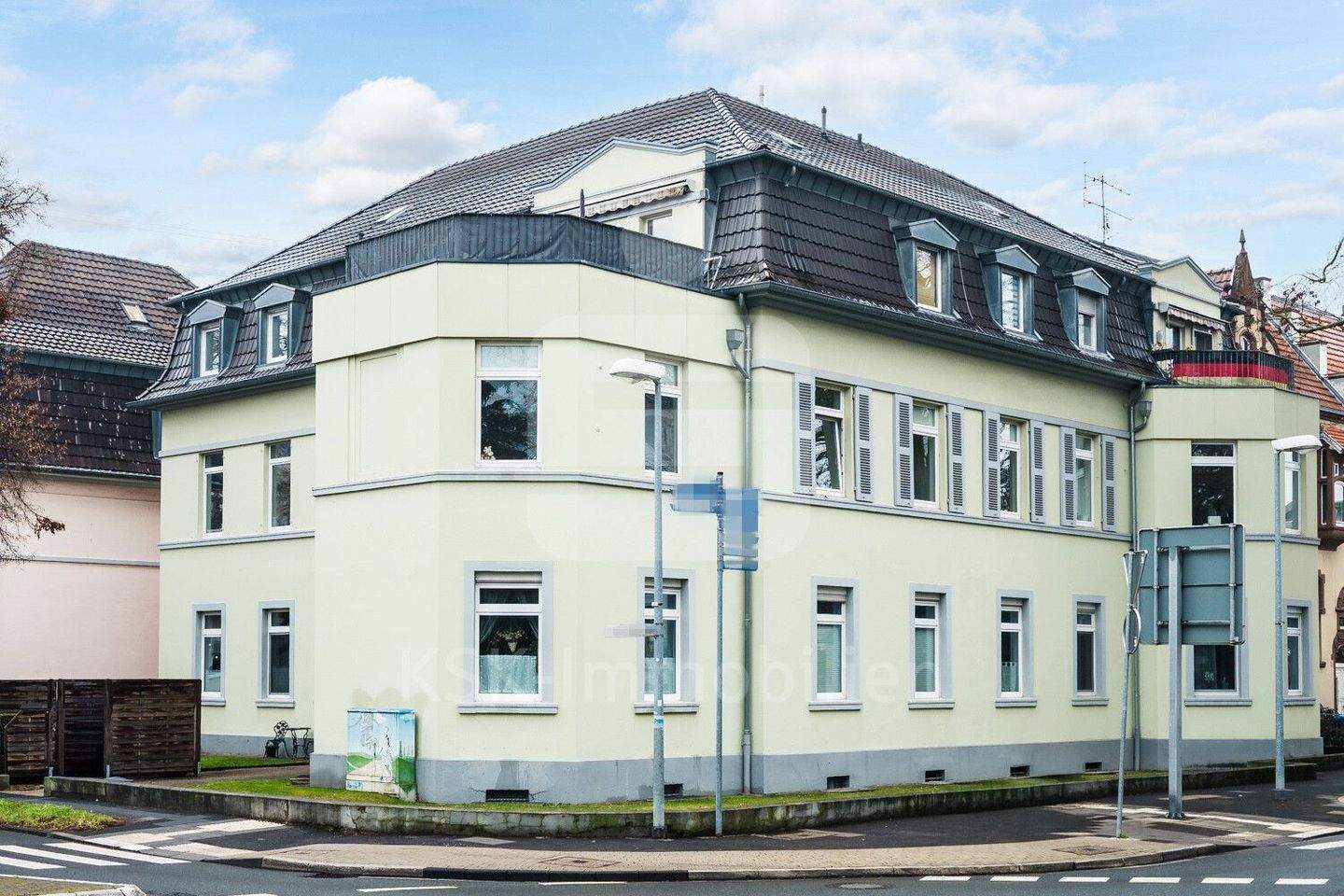 Gute Lage, guter Schnitt, guter Zustand: Schöne Wohnung im Villenviertel., 50321 Brühl