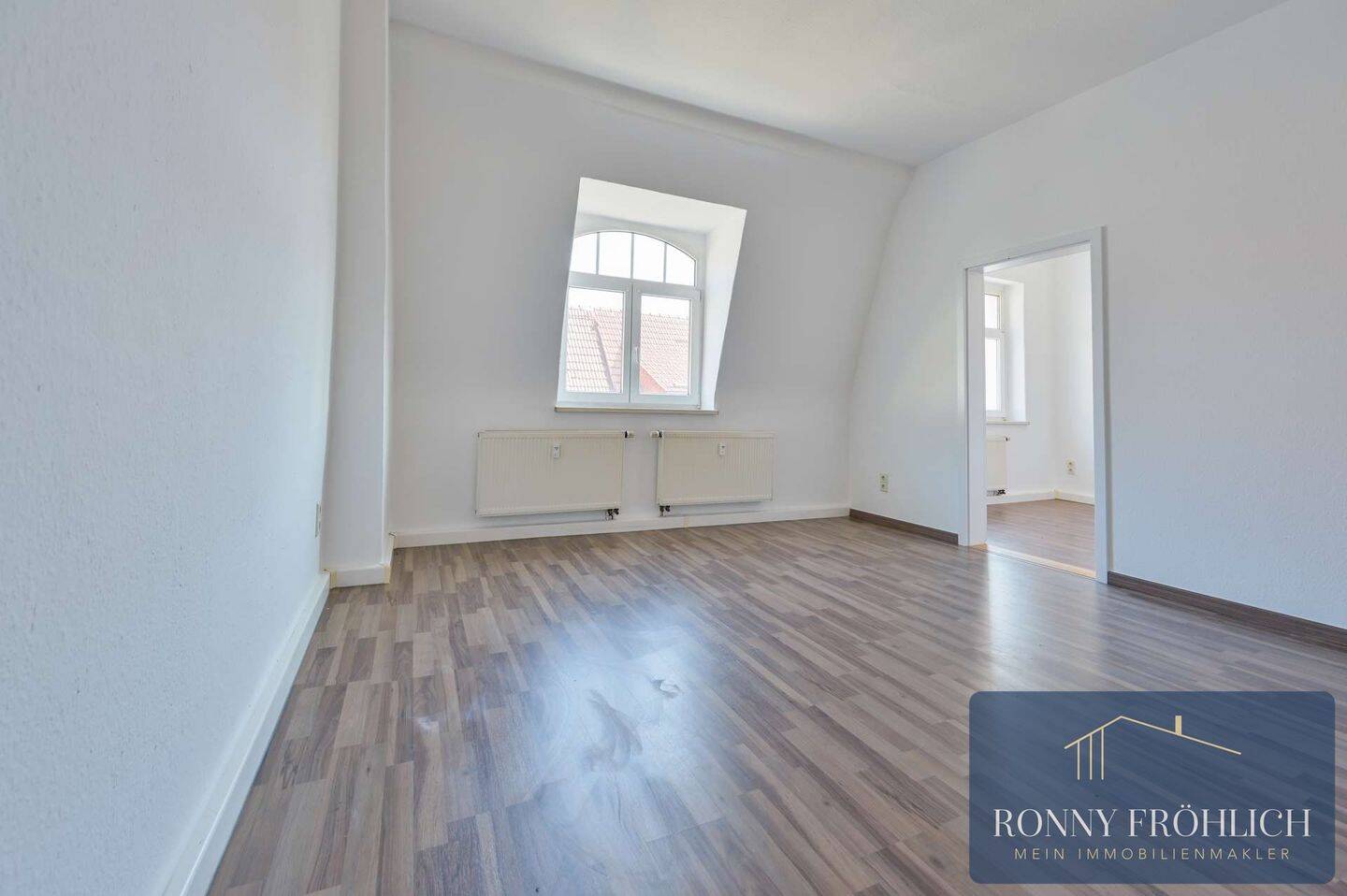 Helle 3-Zimmer Wohnung in Hohenstein-Ernstthal mit großem Wohnzimmer + Garten + Abstellraum, 9337 Bernsdorf