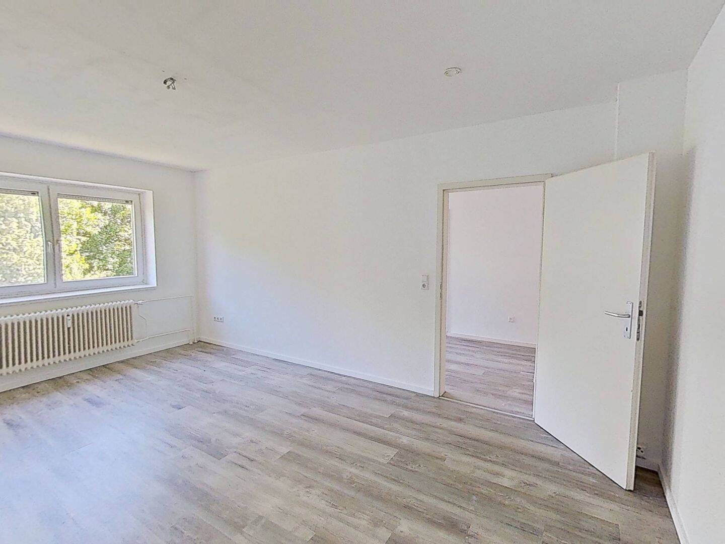 EINZIEHEN UND 2 KALTMIETEN SPAREN: Schicke 3-Zimmer-Wohnung mit BALKON und EBK, 25541 Brunsbüttel