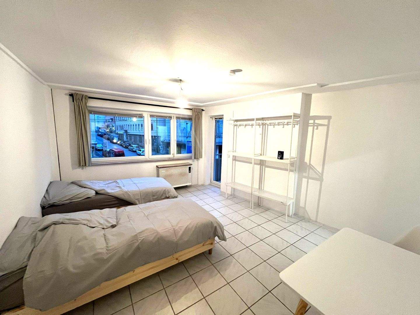 Kompakte Wohnung in gefragter Lage von S- Süd inkl. großer Terrasse und Balkon sowie Etagenheizung