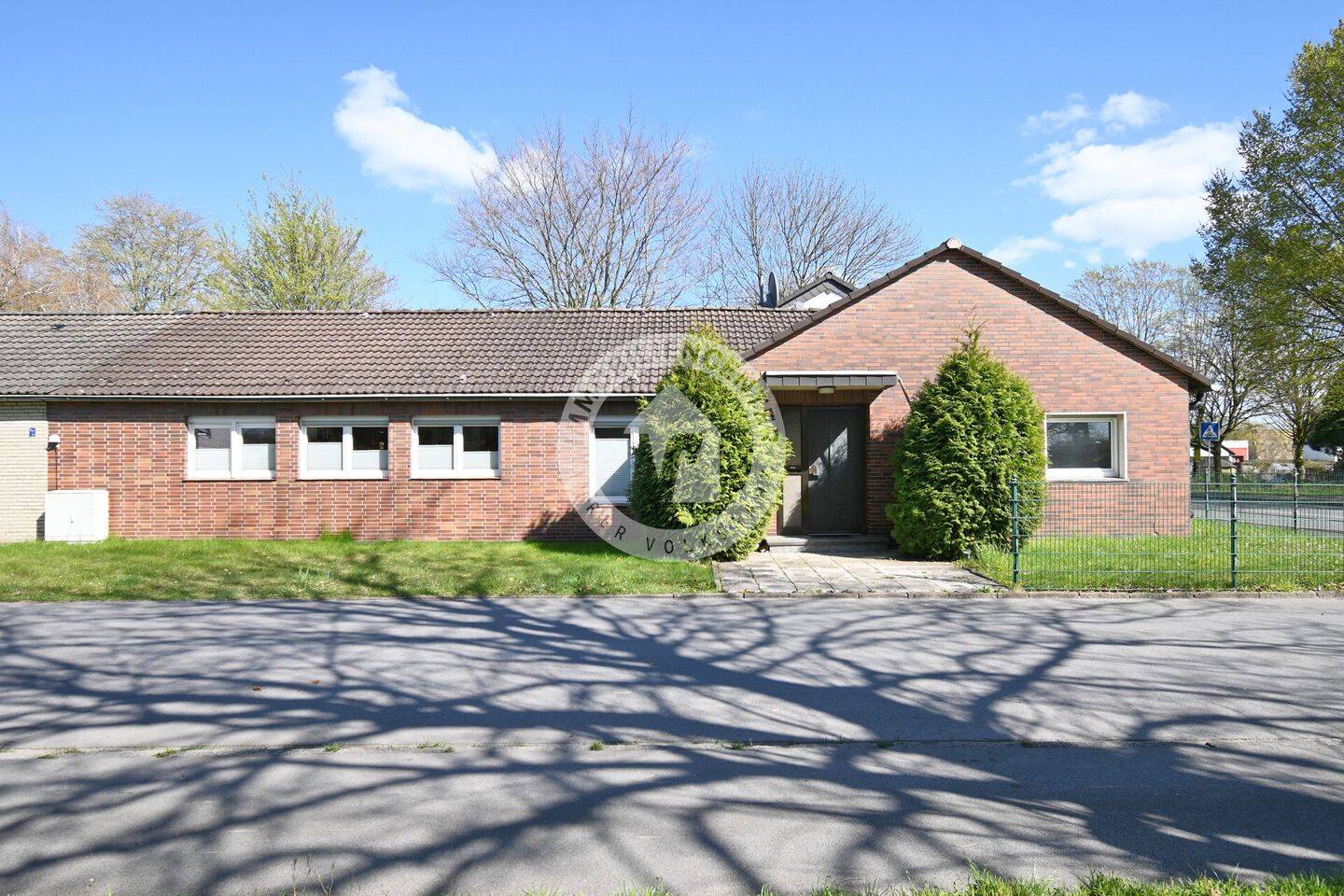 Stilvoll erweiterter Bungalow – viel Platz, viel Licht, viel Lebensqualität, 44328 Dortmund (Scharnhorst)