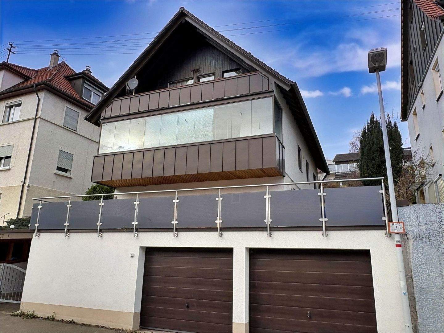 Großzügiges Einfamilienhaus mit zwei Garagen, 72458 Albstadt