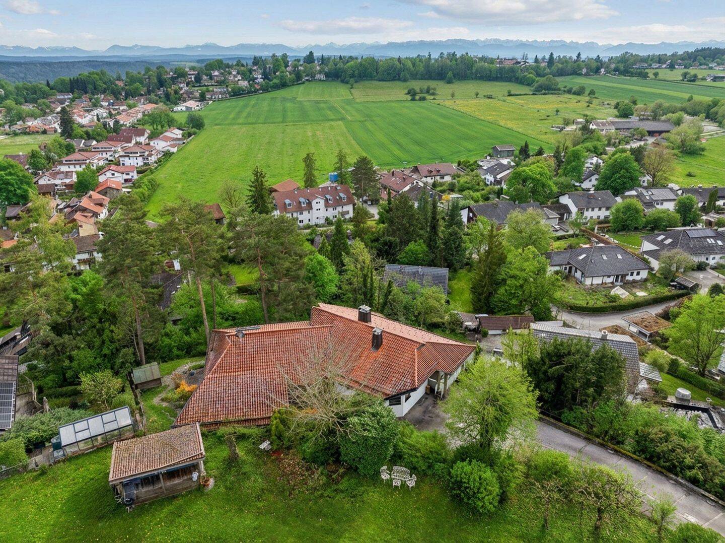 Großzügiges Wohnen mit unverbaubarem Alpenblick, 82069 Schäftlarn