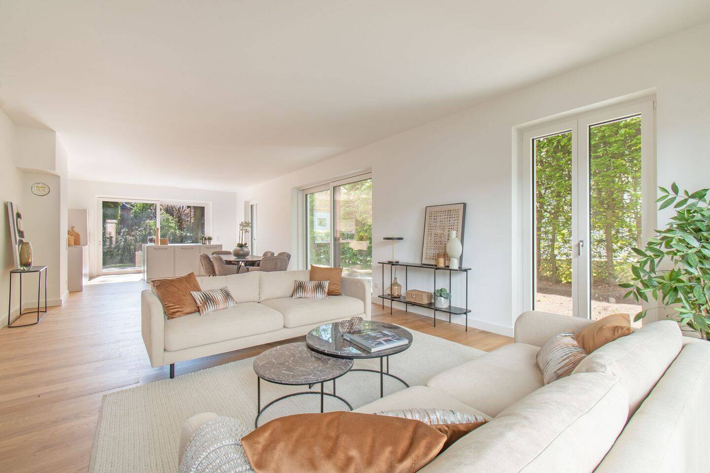 Traumwohnung mit sonnigem Garten, 22609 Hamburg (Altona Groß Flottbek Nienstedten Osdorf Othmarschen)
