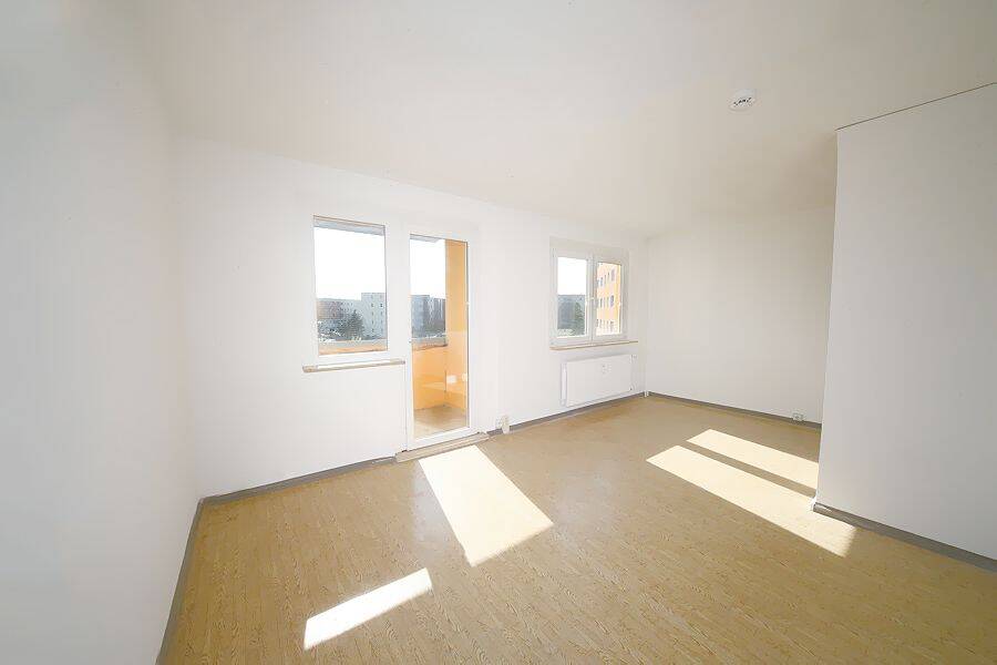 Schöne lichtdurchflutete 4-Raumwohnung mit Balkon, 6295 Bornstedt