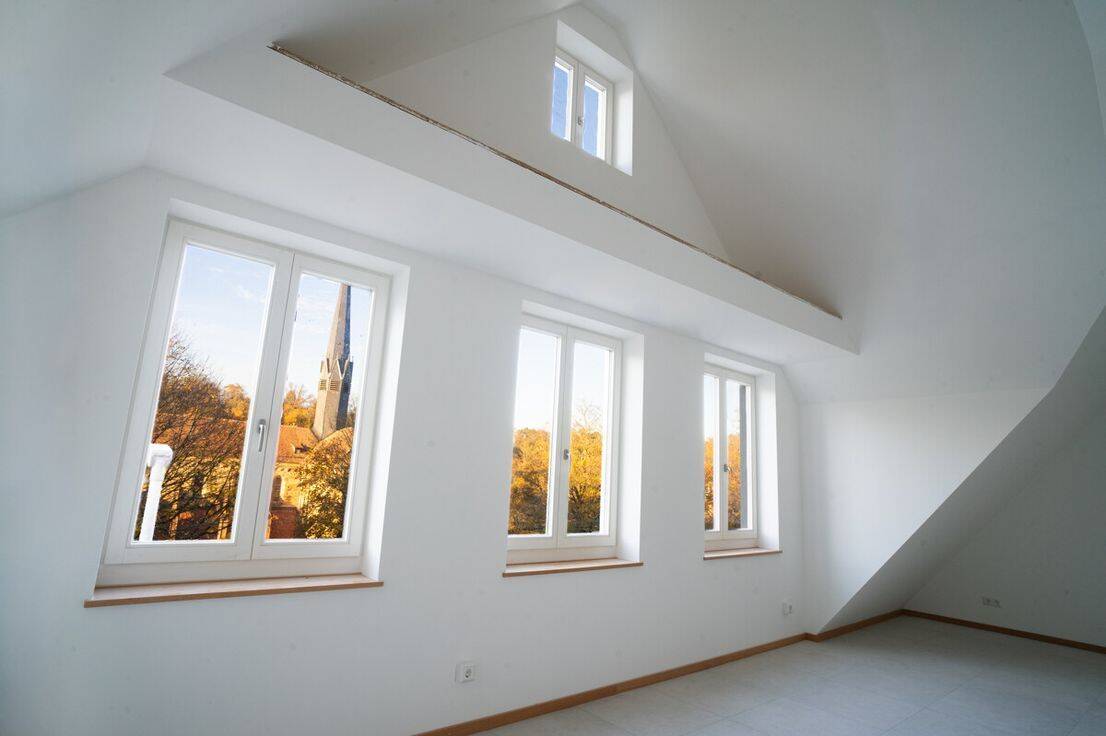 Exklusive 2-Zimmer Dachgeschosswohnung mit Blick auf das Kloster Maulbronn, 75433 Maulbronn