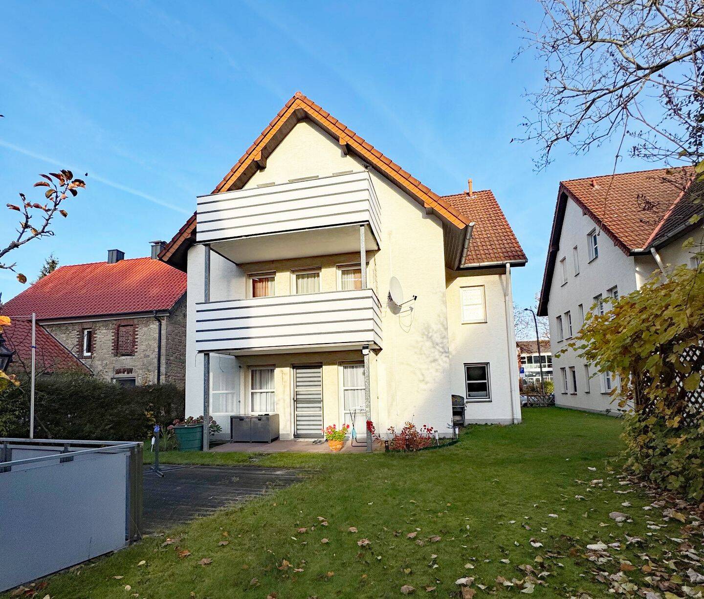 „Schöner Wohnen“…gepflegte Drei-Zimmer-Wohnung im Herzen von Lage mit Tiefgaragenstellplatz, 32791 Lage