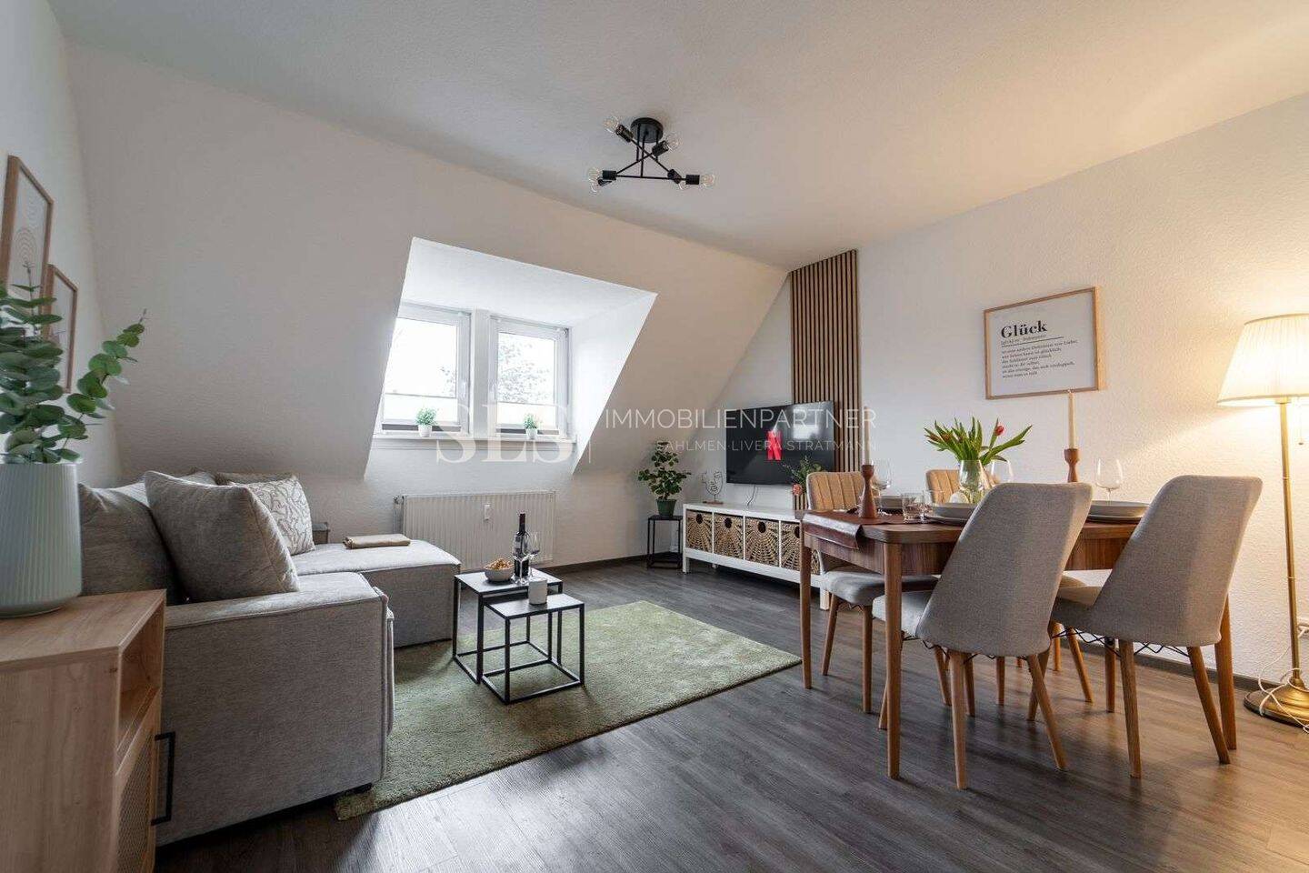 Modern wohnen, langfristig investieren – attraktive Dachgeschosswohnung mit drei Zimmern