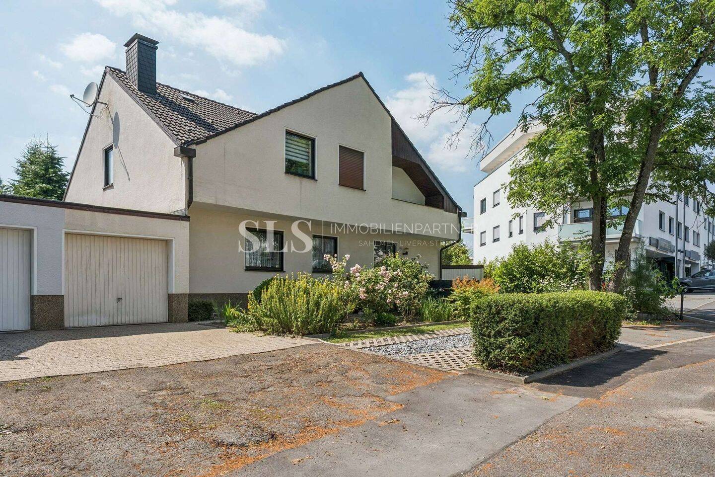 Großzügiges Wohnen mit traumhaftem Garten und Einliegerwohnung in Dortmund-Kirchhörde, 44229 Dortmund