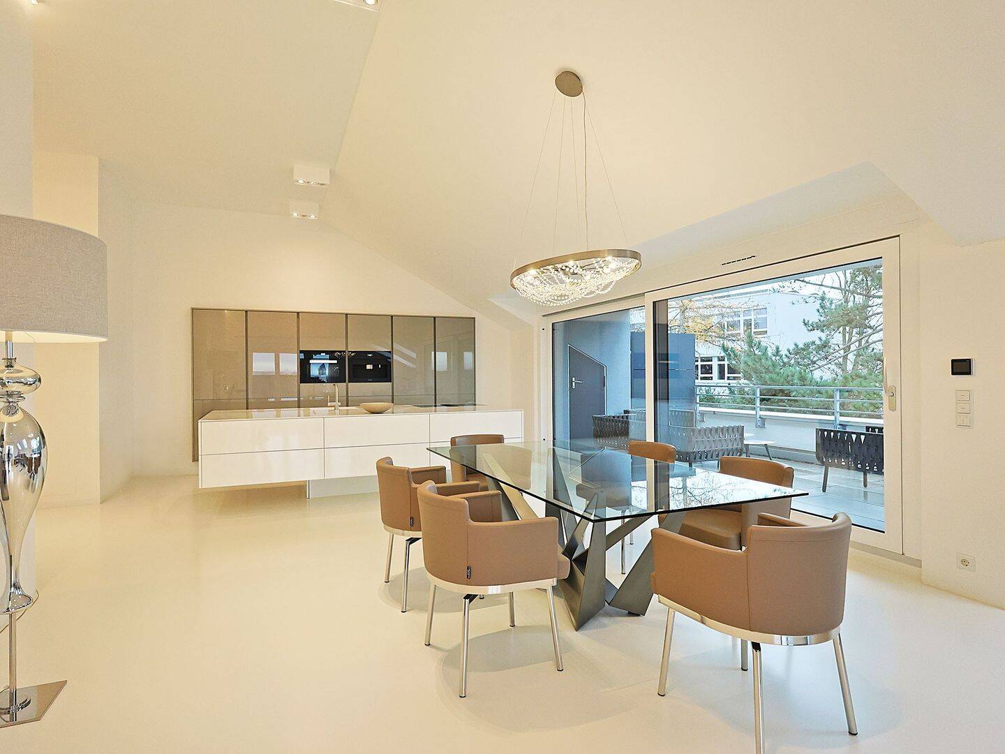 Moderne Eleganz auf höchstem Niveau, 71065 Sindelfingen