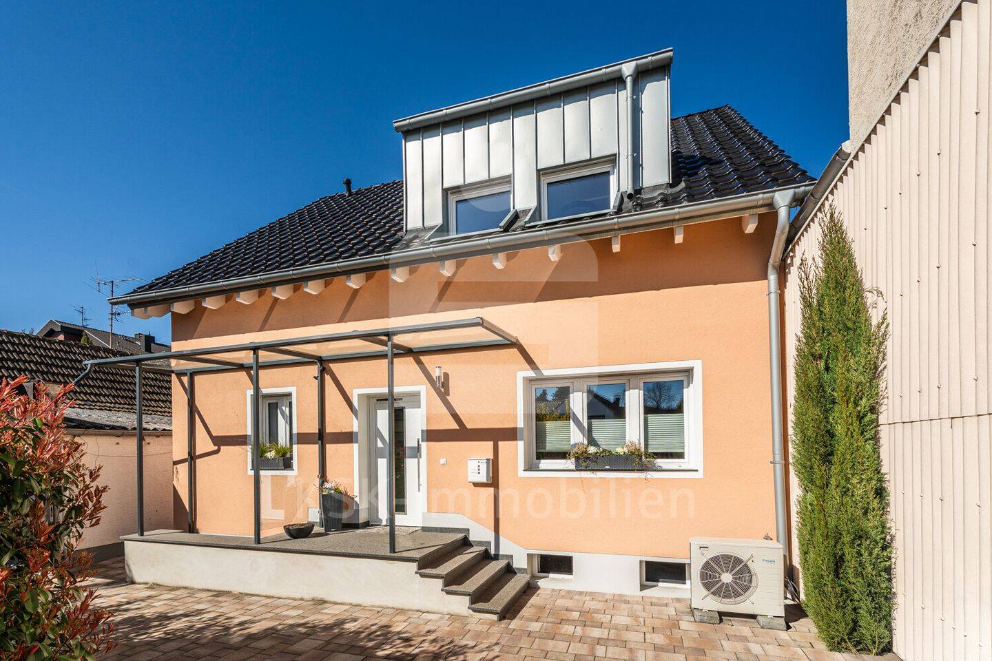 Seltene Gelegenheit in Bornheim-Ort! saniertes Einfamilienhaus!, 53332 Bornheim