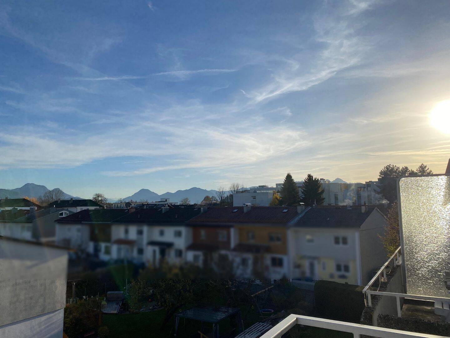 Modernisierte 2,5-Zimmerwohnung mit Südostbalkon, Garage und Einbauküche, 83026 Rosenheim (Aising Happing Pang Süd)