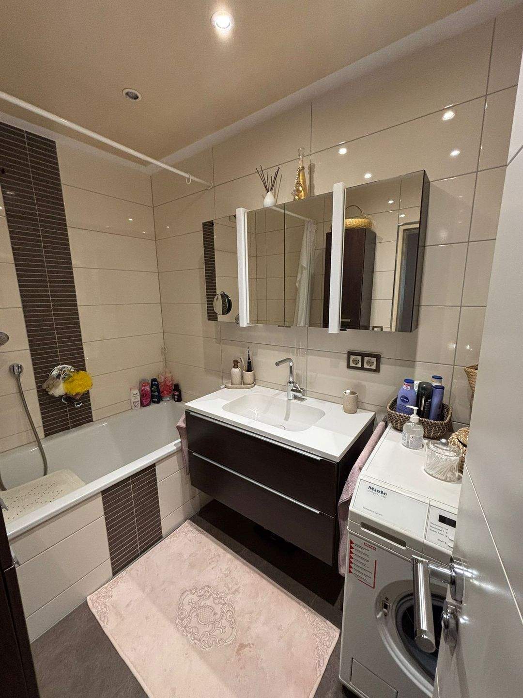 Attraktive 4-Zimmer-Wohnung mit Balkon in ruhiger Lage von Nürnberg – sofort verfügbar!, 90480 Nürnberg (Gleißhammer Mögeldorf Tiergarten Weichselgarten Zerzabelshof)