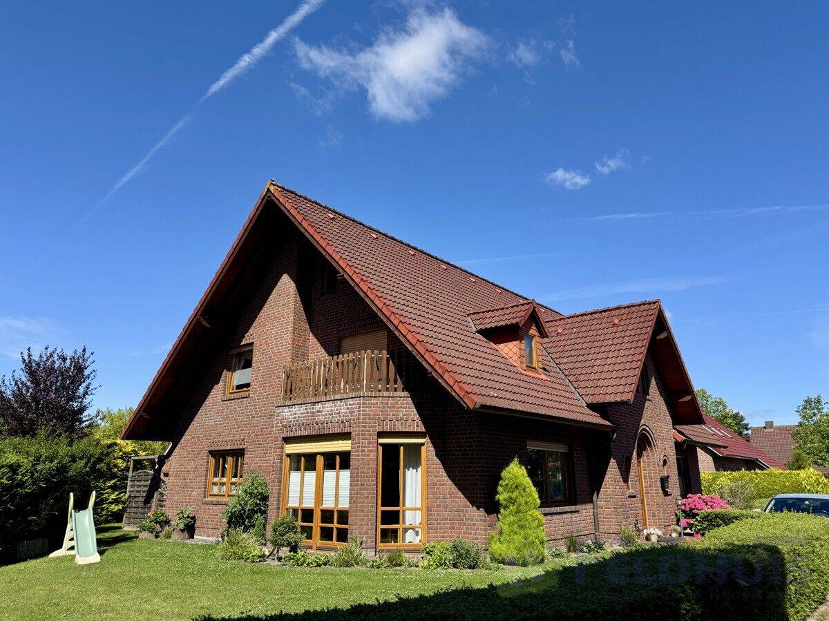 Gemütliche Oberwohnung mit Balkon in beliebter Lage von Hesel!, 26835 Brinkum
