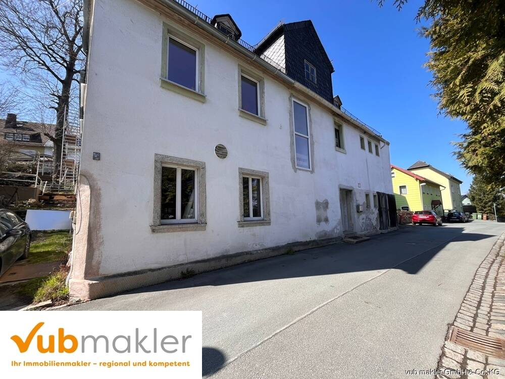 Großzügiges sanierungsbedürftig Einfamilienhaus mit viel Platz und Garten in Hof, 95030 Hof (Epplas Innenstadt Osseck Unterkotzau Wölbattendorf)