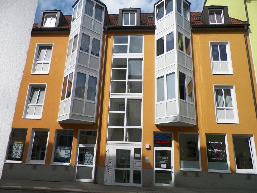 Charmante Wohnung mit Balkon für Eigennutzer, 8056 Zwickau
