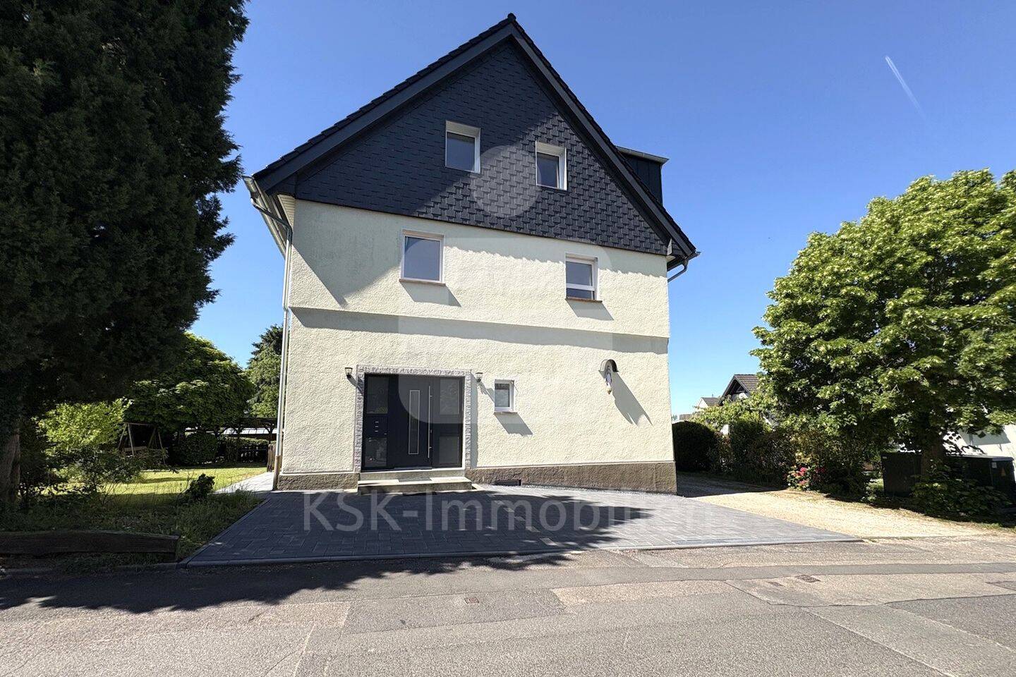 Kernsanierte 3-Zimmer Wohnung mit Panoramablick in Odenthal!, 51519 Odenthal
