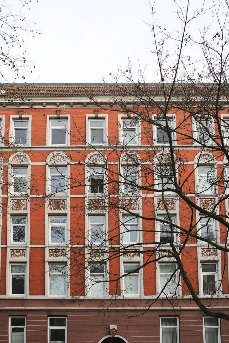 Winterhude: 2-Zi-Altbau mit Balkon: Wohnbüro/Praxis/Atelier – WG möglich, 22299 Hamburg (Hamburg-Nord Winterhude)