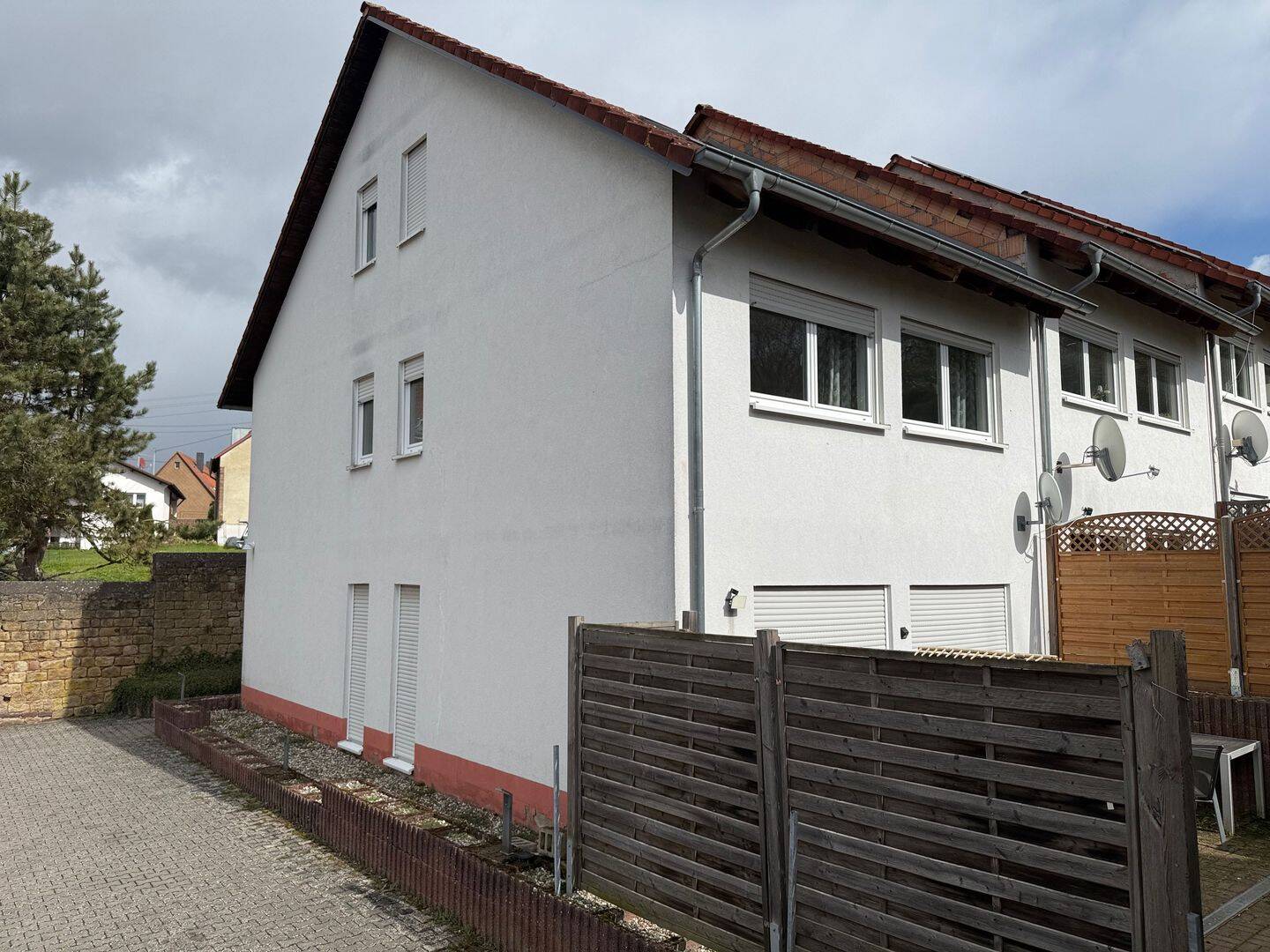 Für die ganze Familie: Reihenendhaus mit 4 Schlafzimmern in Mehlbach, 67735 Mehlbach