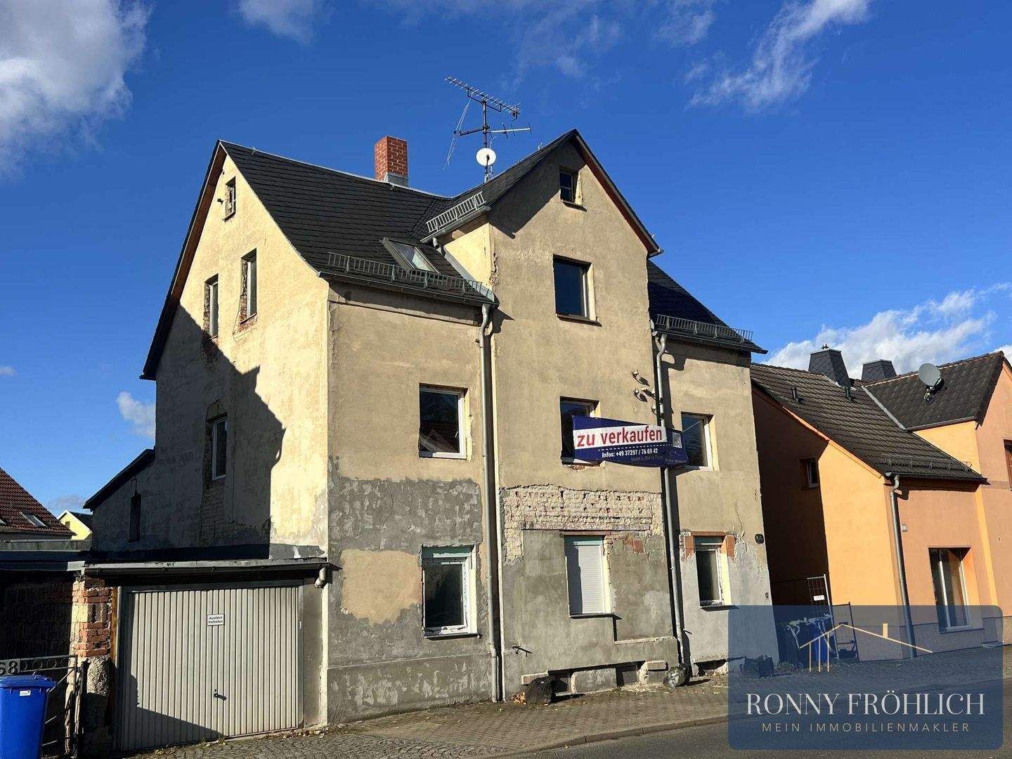 Heizung + Dach neu, Haus mit riesiger Halle / Garage in Zwickau zu verkaufen, Sanierung begonnen, 8064 Zwickau