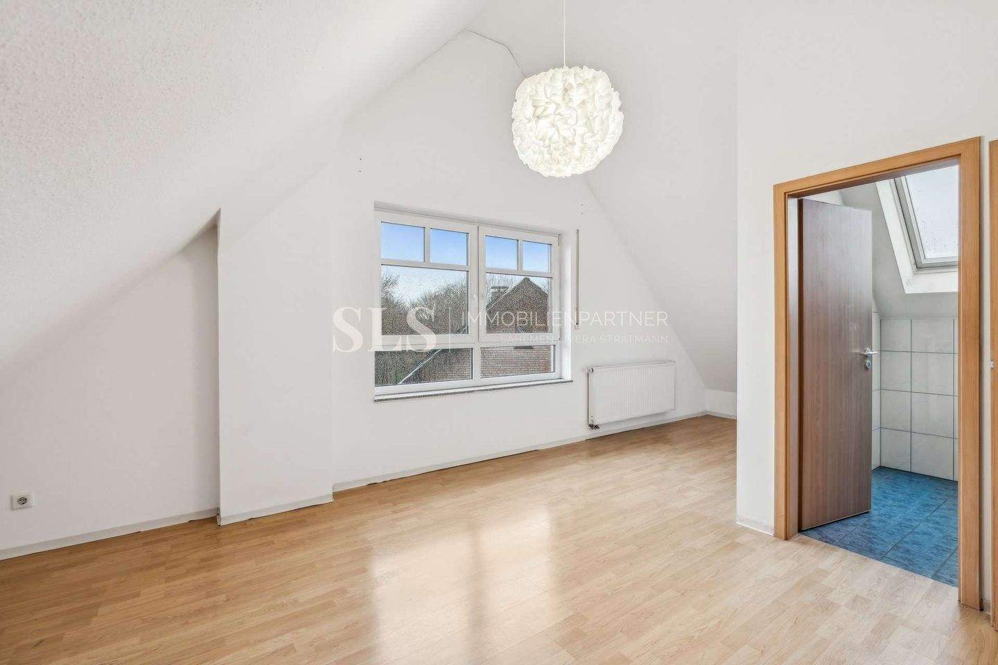 Moderne Maisonette mit Balkon, Stellplatz, privatem Eingang und offenem Grundriss in ruhiger Lage, 46348 Raesfeld