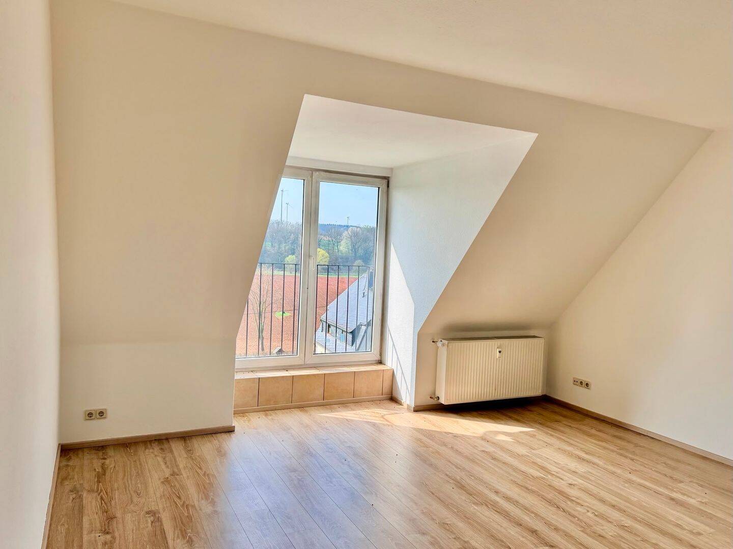Dachgeschosswohnung in Bernsdorf mit traumhaftem Ausblick, 9337 Bernsdorf