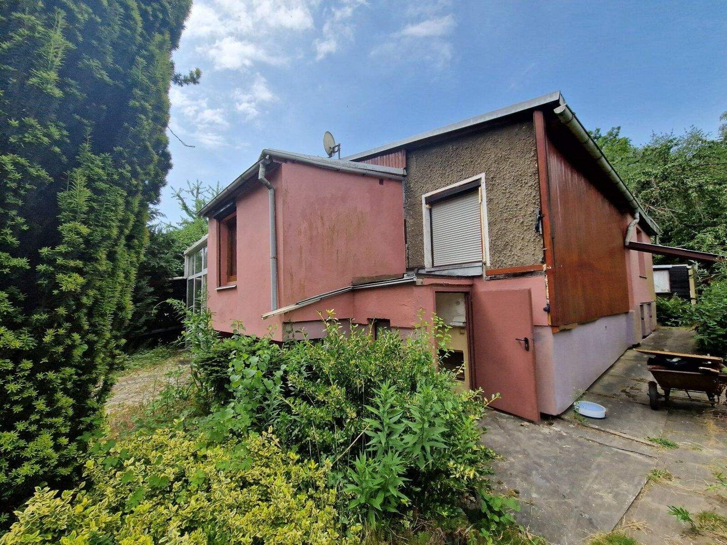 …großes Grundstück mit Bungalow inmitten der Landeshauptstadt., 39118 Magdeburg (Lemsdorf Reform Sudenburg)