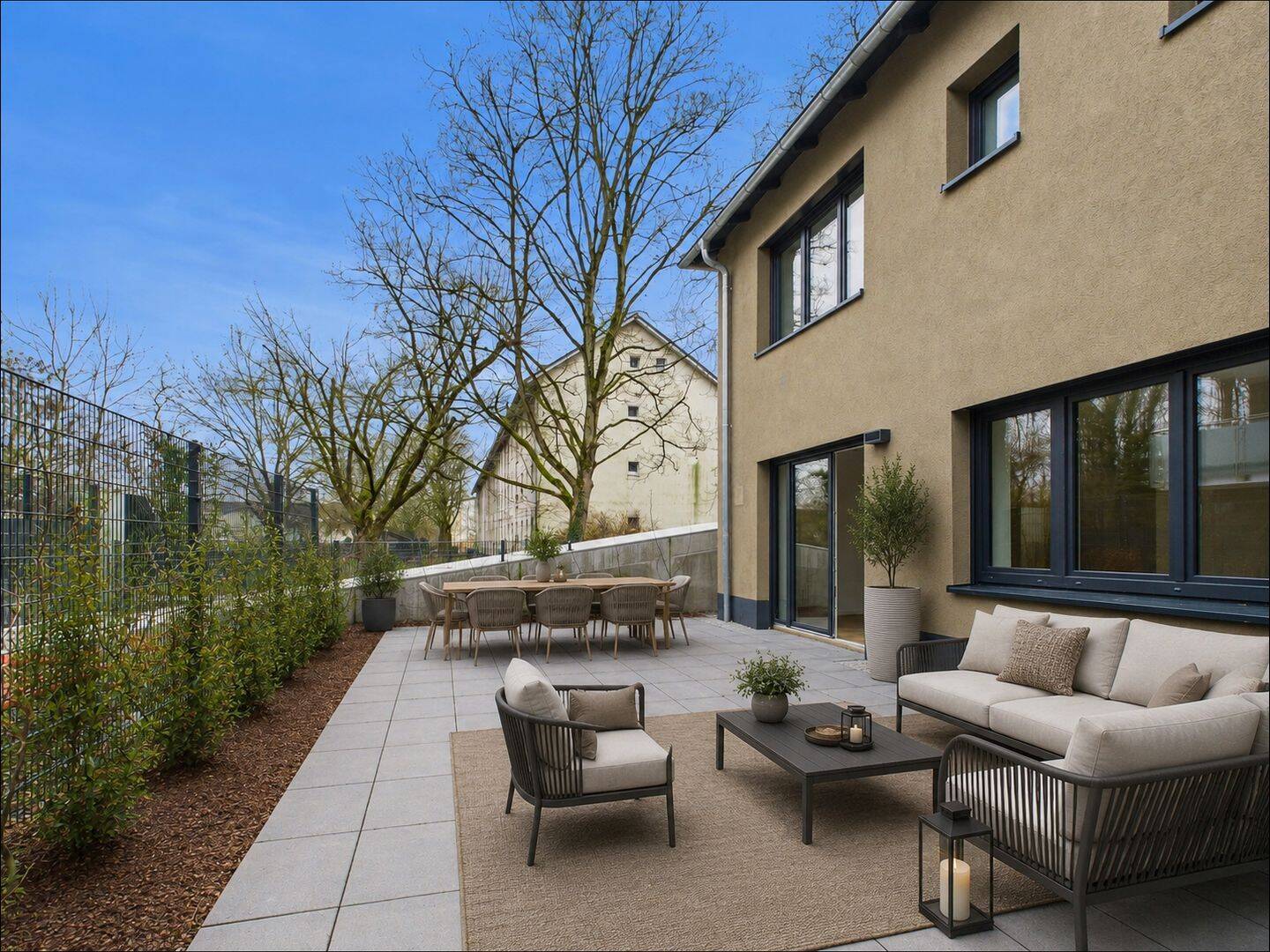 „Green Living“ – Familien aufgepasst! Sanierte Doppelhaushälfte mit Terrasse und Keller, 65929 Frankfurt am Main (Höchst Schwanheim Unterliederbach)