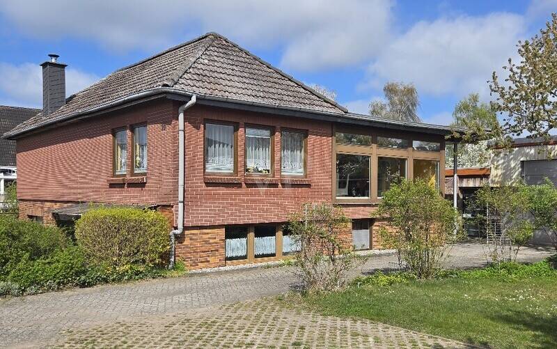 Familienfreundliches Einfamilienhaus mit Einliegerwohnung in ruhiger Lage, 19071 Brüsewitz