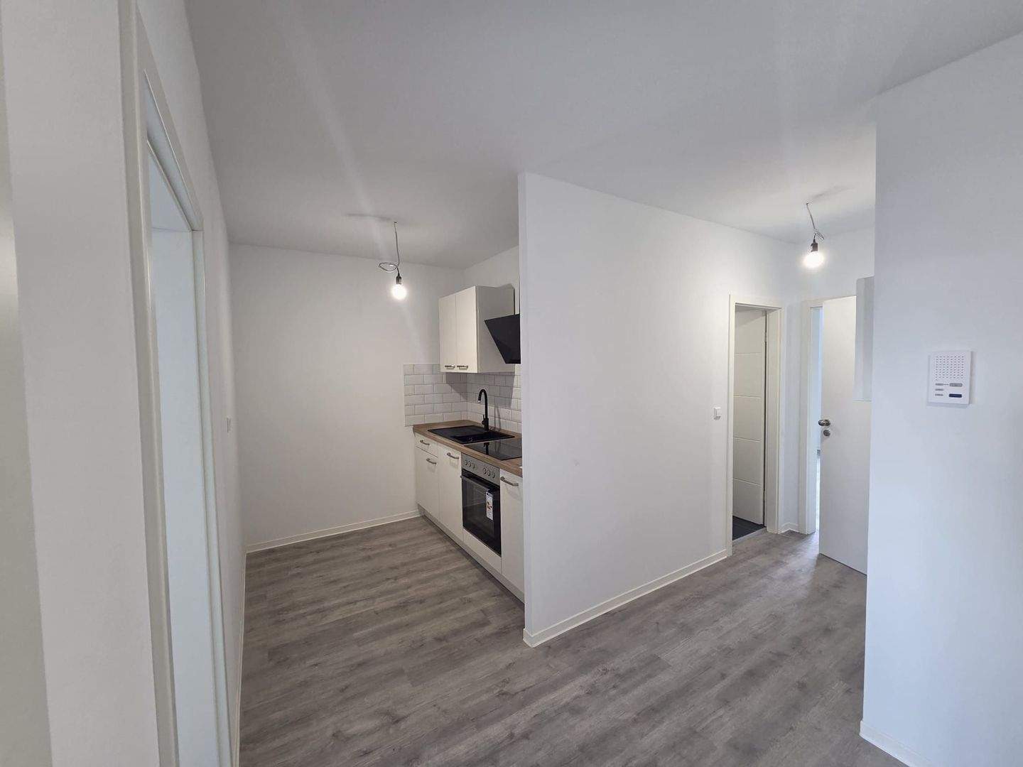 Erstbezug 3 Raum Wohnung H8W9
