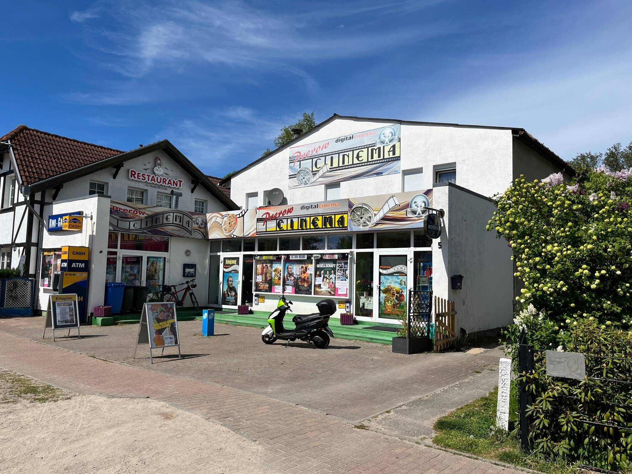 Ihre Ideen sind gefragt: Kino auf großem Grundstück in bester Geschäftslage in 18375 Ostseebad Prerow, 18375 Born a. Darß