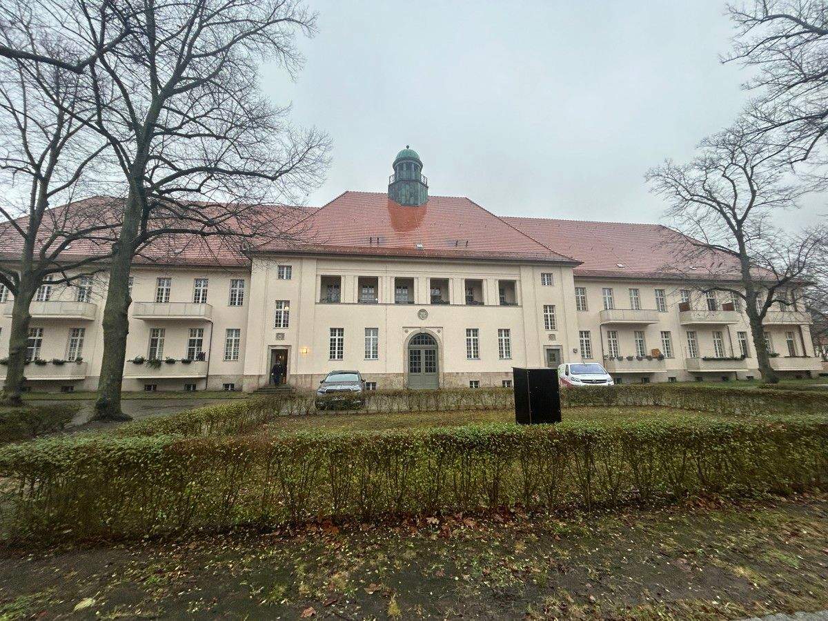 Vermietete, top sanierte 2 Zimmer Altbauwohnung in traditioneller Wohnanlage., 13125 Berlin (Pankow Buch Französisch Buchholz Karow)